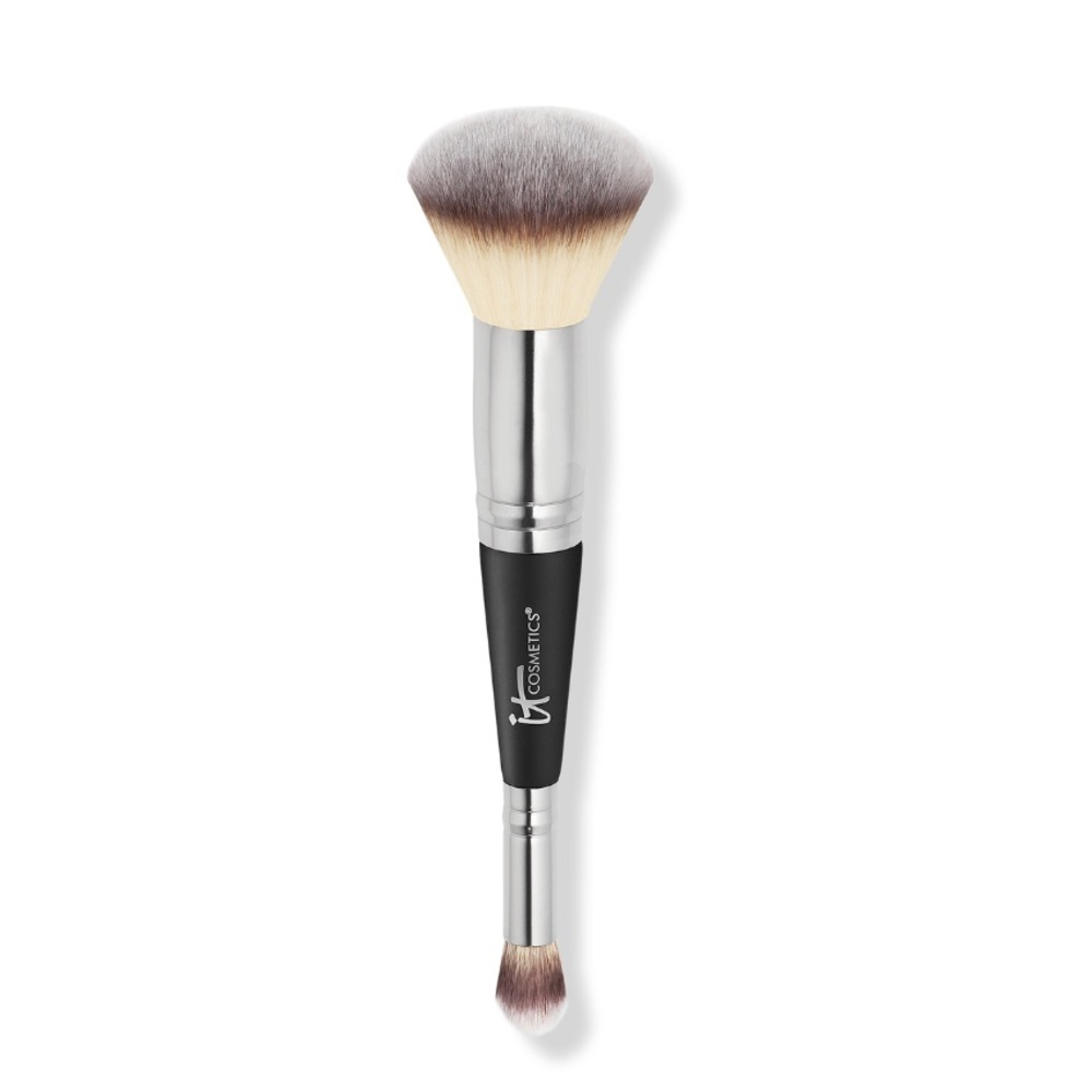 It cosmetics Foundation and Concealer Brush